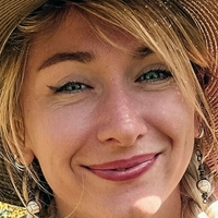 Adorable Alice Nackt