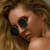 ainsleysdonutshop Nackt