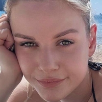 Angelina Mayer Nackt