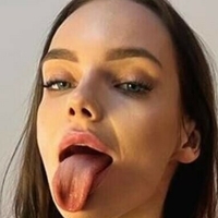angelinats Nackt
