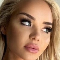Bettinna Nackt