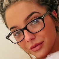 Courtney Baker Nackt