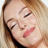 Grace Kinstler Nackt