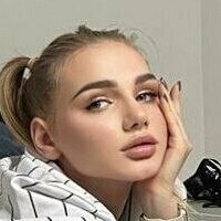 grand_karina Nackt