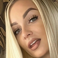 hotblondesarah Nackt