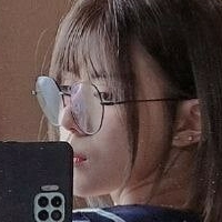 HyunIris Nackt