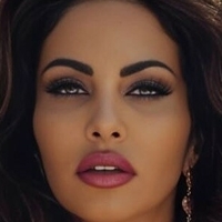Janina Youssefian Nackt