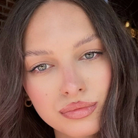 Julia Estephan Nackt