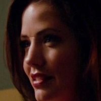 Julie Gonzalo Nackt