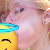 Juul And Tonic Nackt
