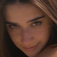 Karinne Elizabeth Nackt