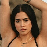 Karo_g Nackt