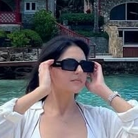 Kelly Badak Nackt