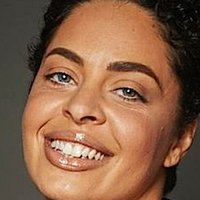 Laila Petrone Nackt