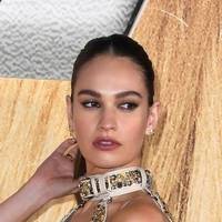 Lily James Nackt