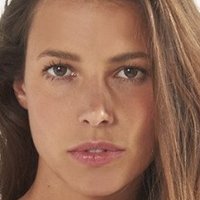Lucy Bayet Nackt