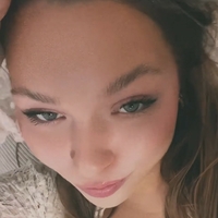 Lucy Lacht Nackt