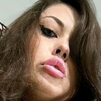 Mona Mia Nackt