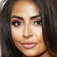 Natasha Sandhu Nackt