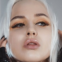 Nivalislava Nackt