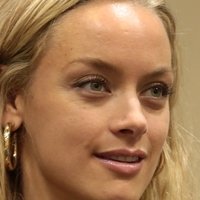 Rachel Skarsten Nackt