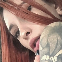 Riley Red Nackt