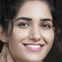 Ruhani Sharma Nackt