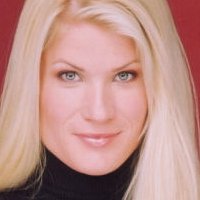 Sarah Plommer Nackt