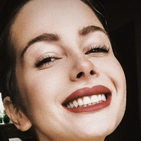 Sasha Shenderey Nackt