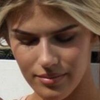 Sophie Schnur Nackt