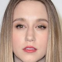 Taissa Farmiga Nackt