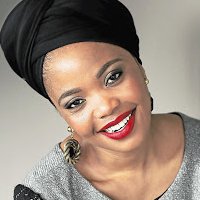 Terry Pheto Nackt