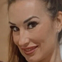 Travellara34 Nackt