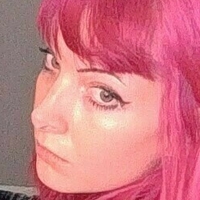 witchandfamous Nackt