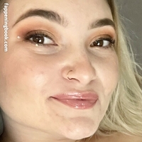xxxsabrinamay Nackt